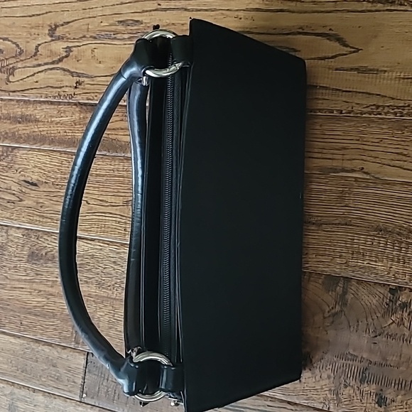 Miche Bag with 2 Covers and an Additional Set of Straps - Picture 2 of 8